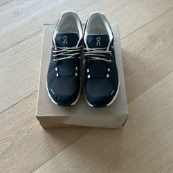 Men’s On Cloud Navy Shoes Size 12
