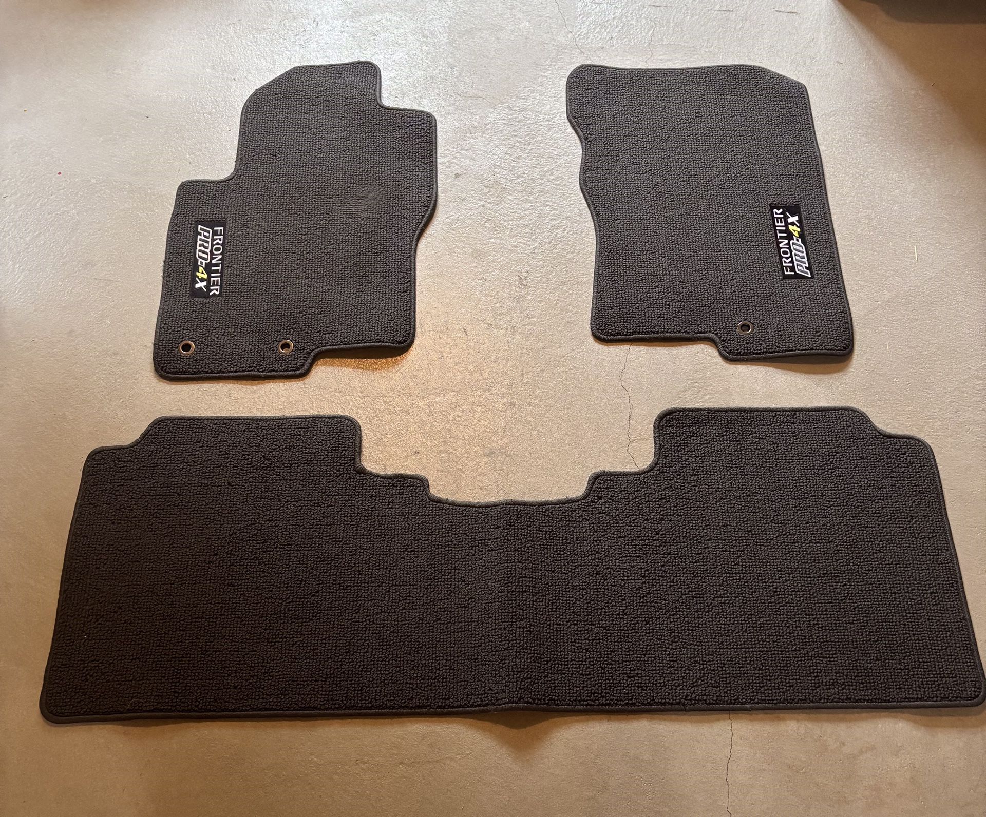 2016 Nissan Frontier Floor Mats 