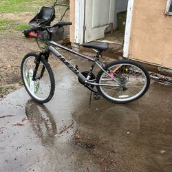 Huffy Bike (BRAND NEW)