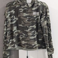 Justice Active Hooded Hi-Lo Camouflage Sweatshirt Girls Cut-Out Sleeves Size M