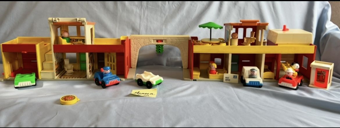 1973 Vintage Fisher Price Play Family Village