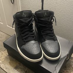 Air Jordan 1 Mid Size 11.5