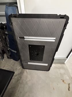 Foldable routing table