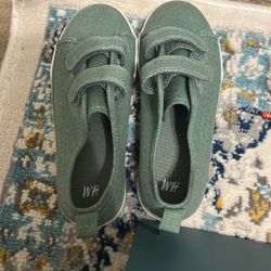 h&M Unisex Kids Size 1 Shoes 