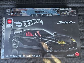 Hot Wheels Brick Shop '94 Toyota Supra MKIV Building Set