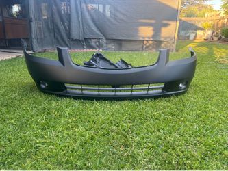 2005 Nissan Altima front bumper cover and fender liner