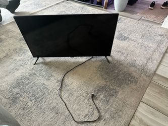 Insignia 40 inch Tv with remote
