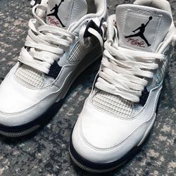 Jordan 4 Midnight Navy’s