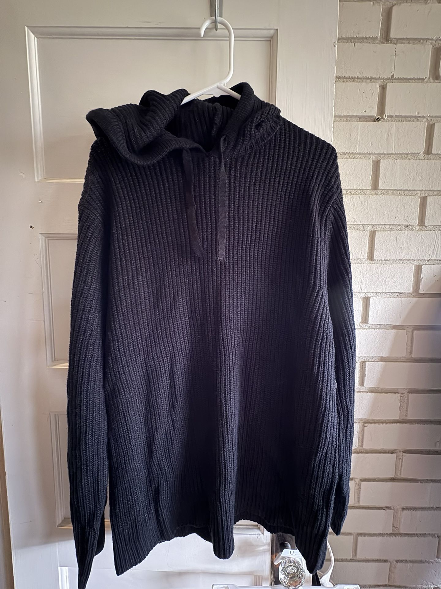 Black Knitted Hooded Sweater