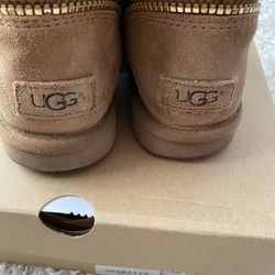 Girls Uggs Size 3