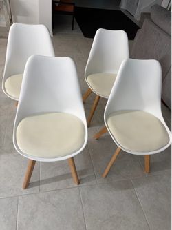 Set of 4 Modern Dining Chairs – Mid Century Sty