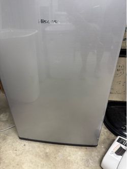 Hisense mini fridge