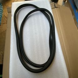 G8 Gt Trunk Weather Strip