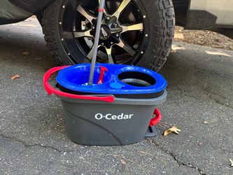 O-Cedar mop