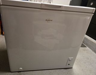 Koolatron 7 cu ft - Chest Freezer White