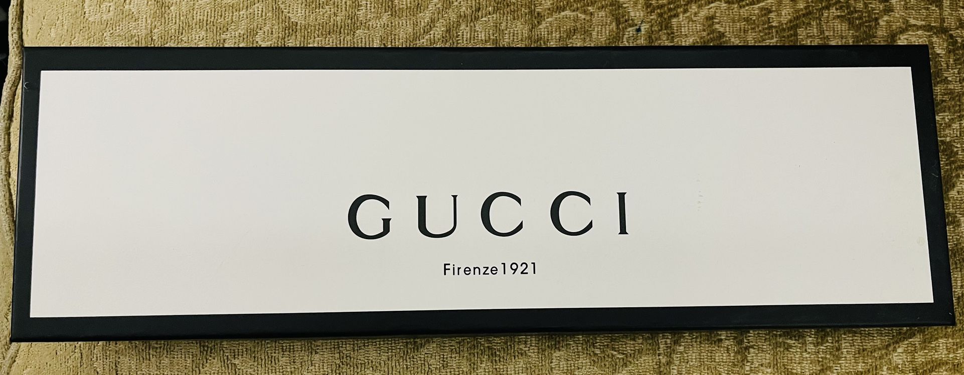 Gucci Box Scarf Empty