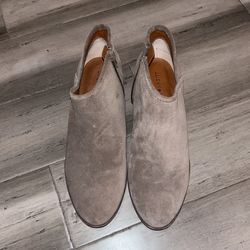 Lucky Brand U.S. Womens size 9 Taupe booties