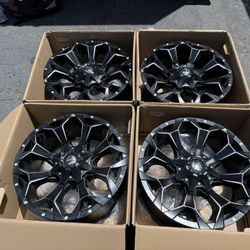 (4) 20” Fuel Wheels - D546 