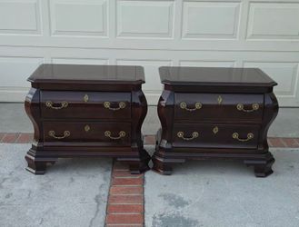 Solid Wood Nightstands Pre-owned Good Condition, (Lot Of 2) Please Read The Description.