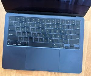 13” MacBook Air M2