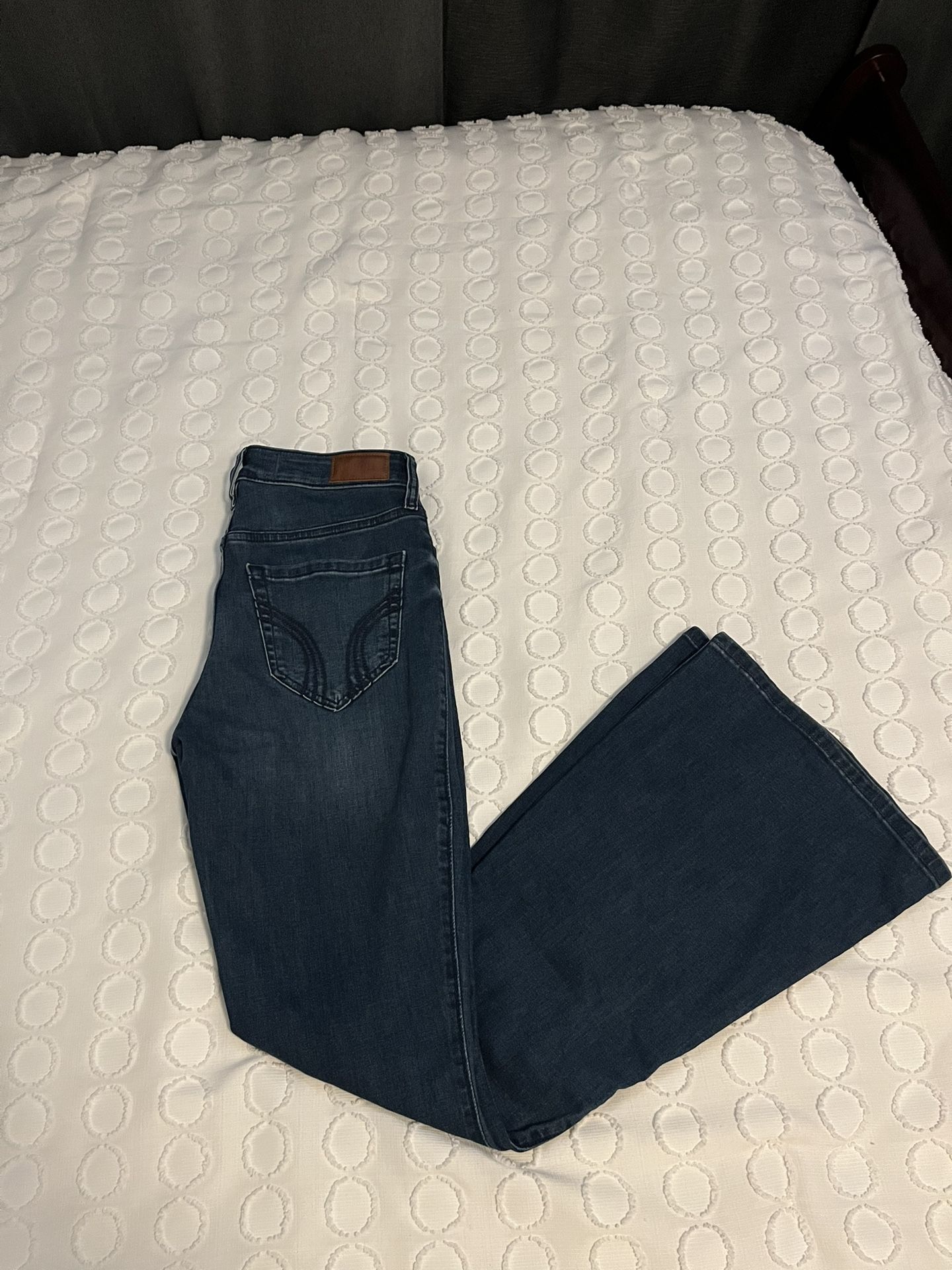 Hollister Flare Jeans Size 4 Asking $ 10 Firm