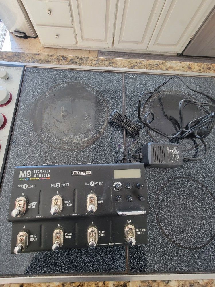 Line 6 M9 Multi FX pedal & Looper