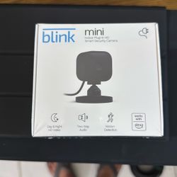 Blink Mini Indoor Plug-in HD Smart Security Camera