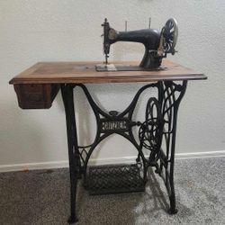 Gritzner Sewing Machine
