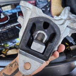 2014 Honda Civic Transmission Mount