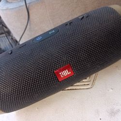 JBL charge 3