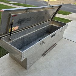Large Pick Up Track Toolbox