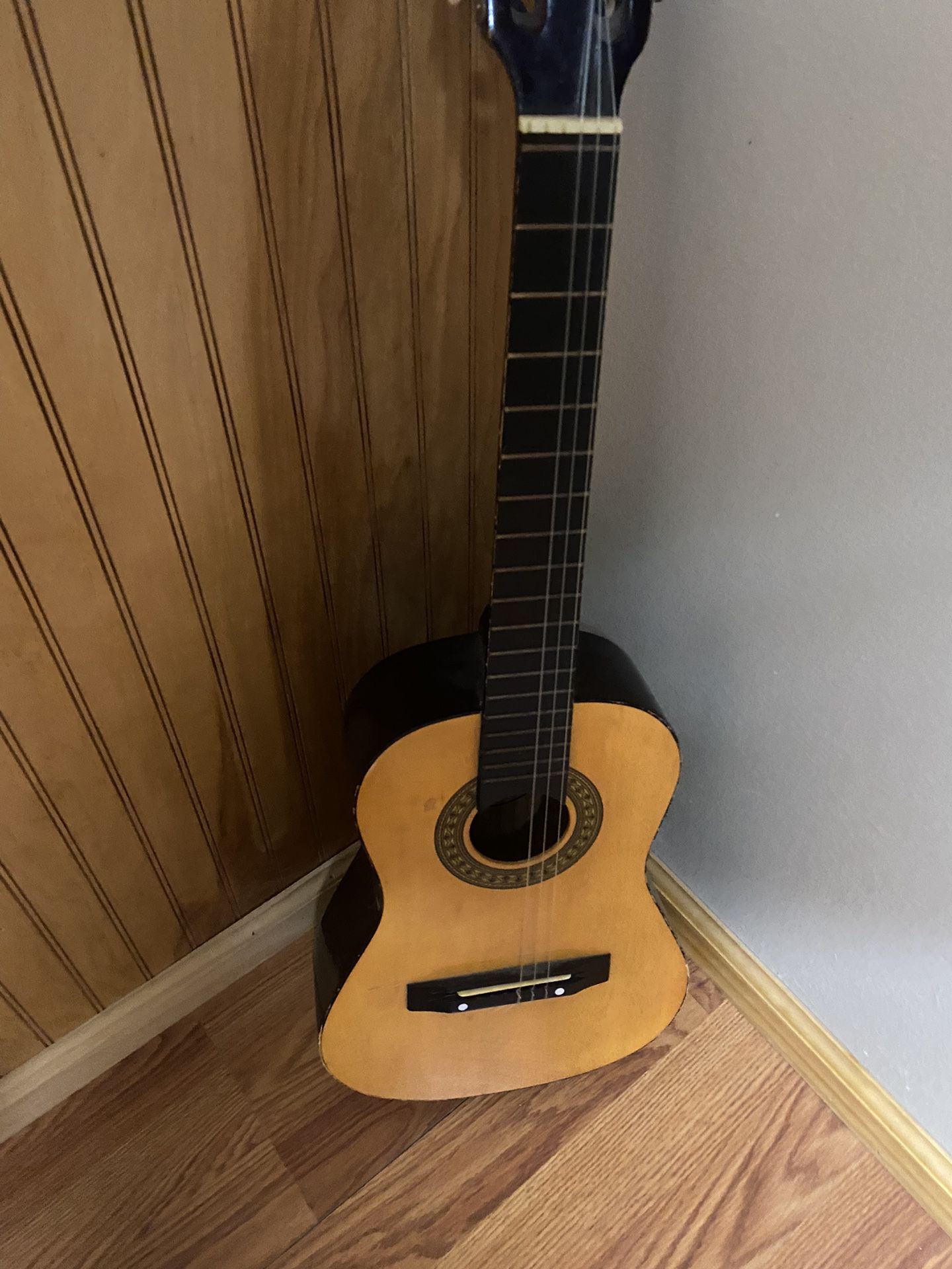 Small Acoustic Guitar 