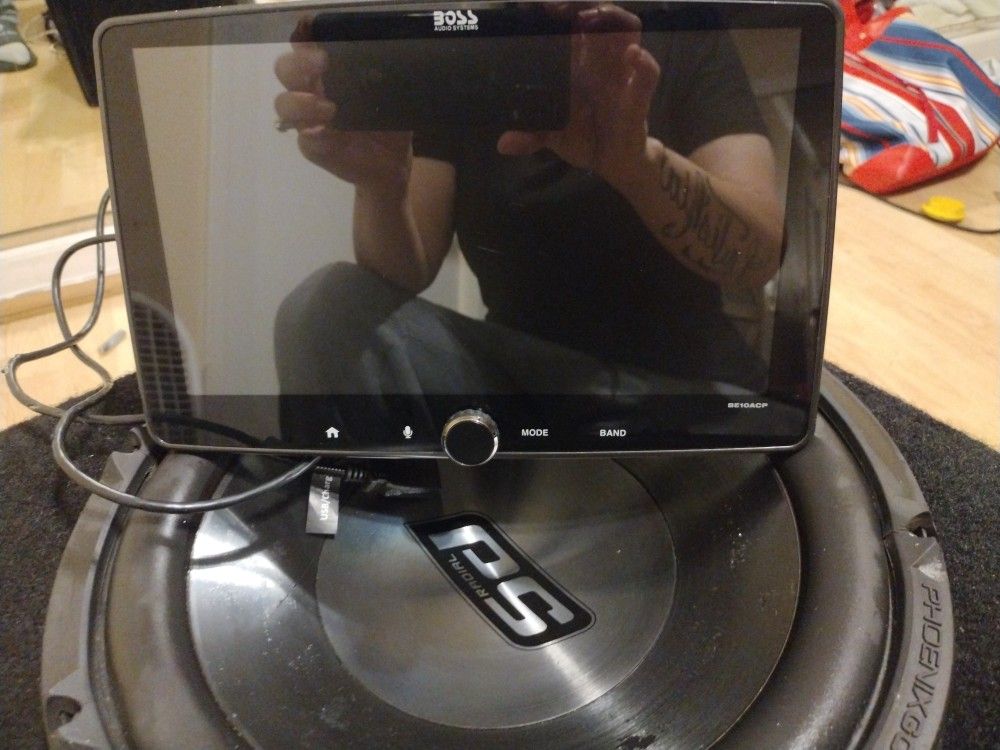 Boss Floating Touch Screen Stereo Sub And Amp