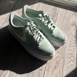 Court vision Alta Nikes for women