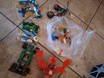 Lego Ninjago not for sure what's complete $30+