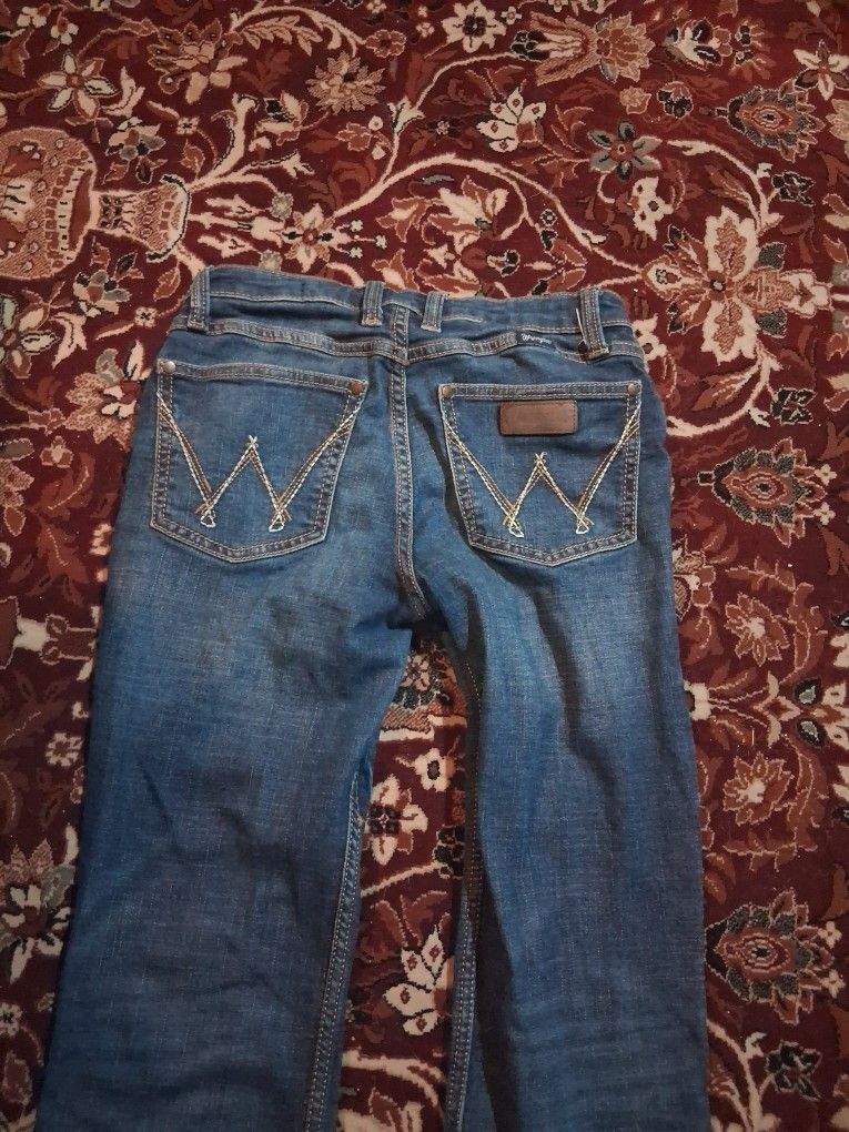 Women's Wrangler Jeans Size 6?