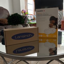 Medela Disposable Nursing Pads & Lansinoh Breatmilk Storage Bags