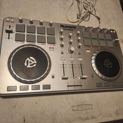 Numark Mixtrack II