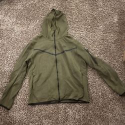 Green Nike Tech Fleece