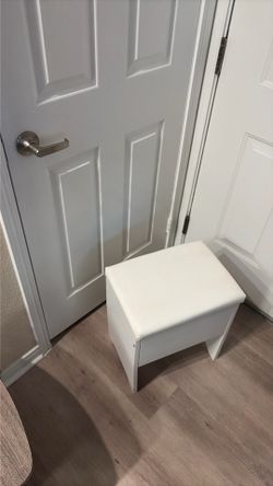 Small White Storage Ottoman Bench with Hidden Storage