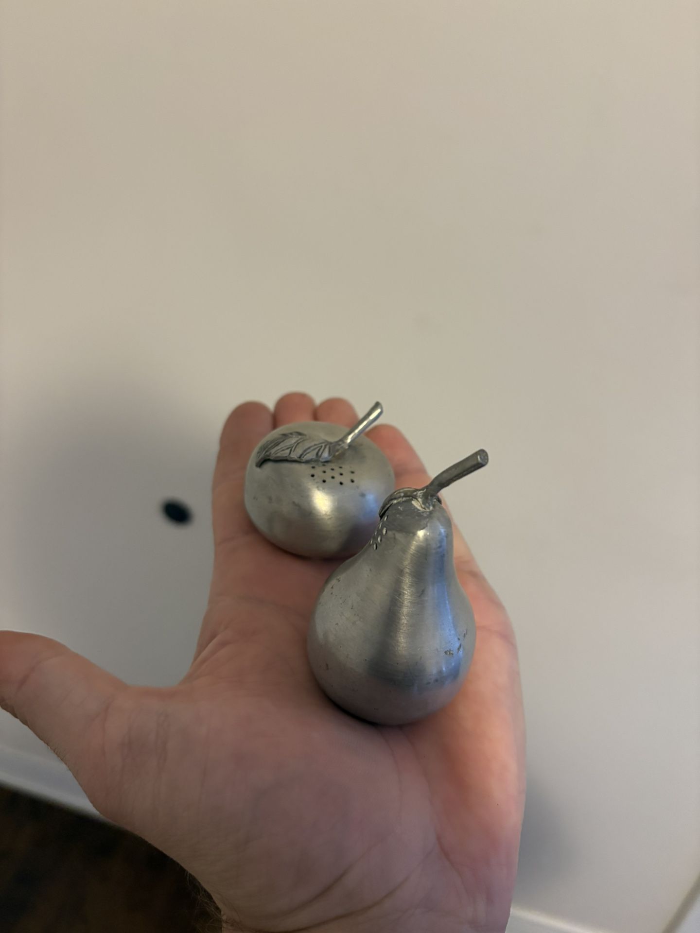 Vintage Kirk Stieff Pewter Salt & Pepper Shakers – Apple & Pear – Model 500