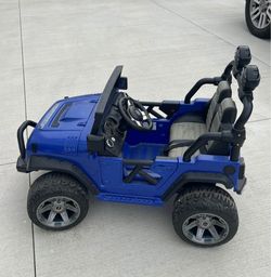 Kids Ride-On Jeep has Good Battery. 