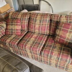 Sofa Excellent Condition $125 Pickup In Riverbank 