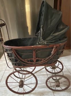 Vintage doll buggy