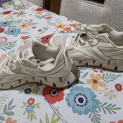 Reebok Sneakers Size 8 1/2