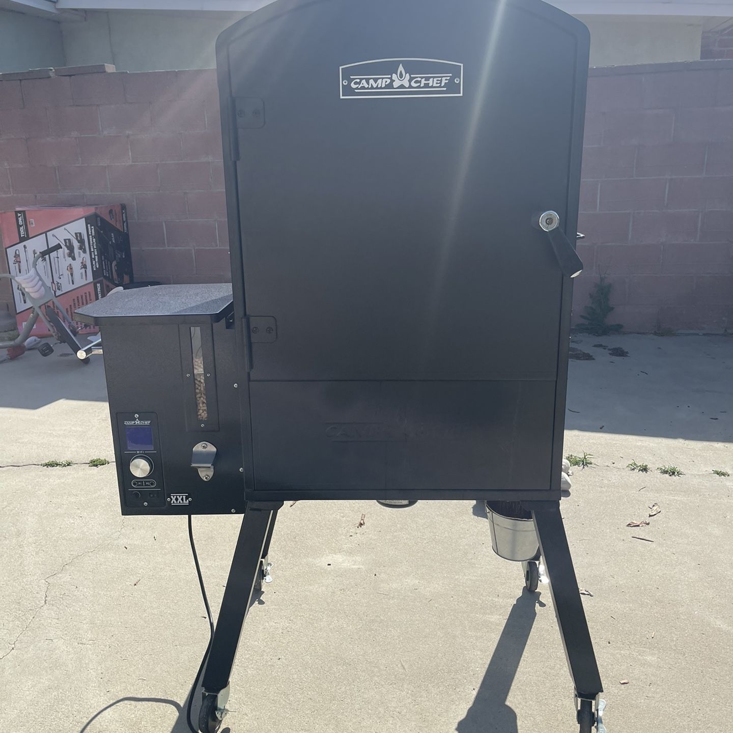 Camp Chef XXL Vertical Pellet Smoker for Sale in Rancho Cucamonga