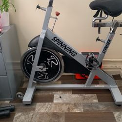 Black And Gray Star Trac Spinner Pro 