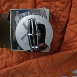 Lincoln wheel cover