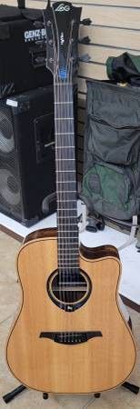 Lag Guitars Tramontane HyVibe THV30DCE Dreadnought Acoustic-Electric