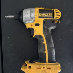 Dewalt Compact Drill